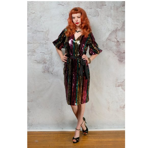 1990s does 1970s sequenced midi faux wrap dress - Picture 2 of 4